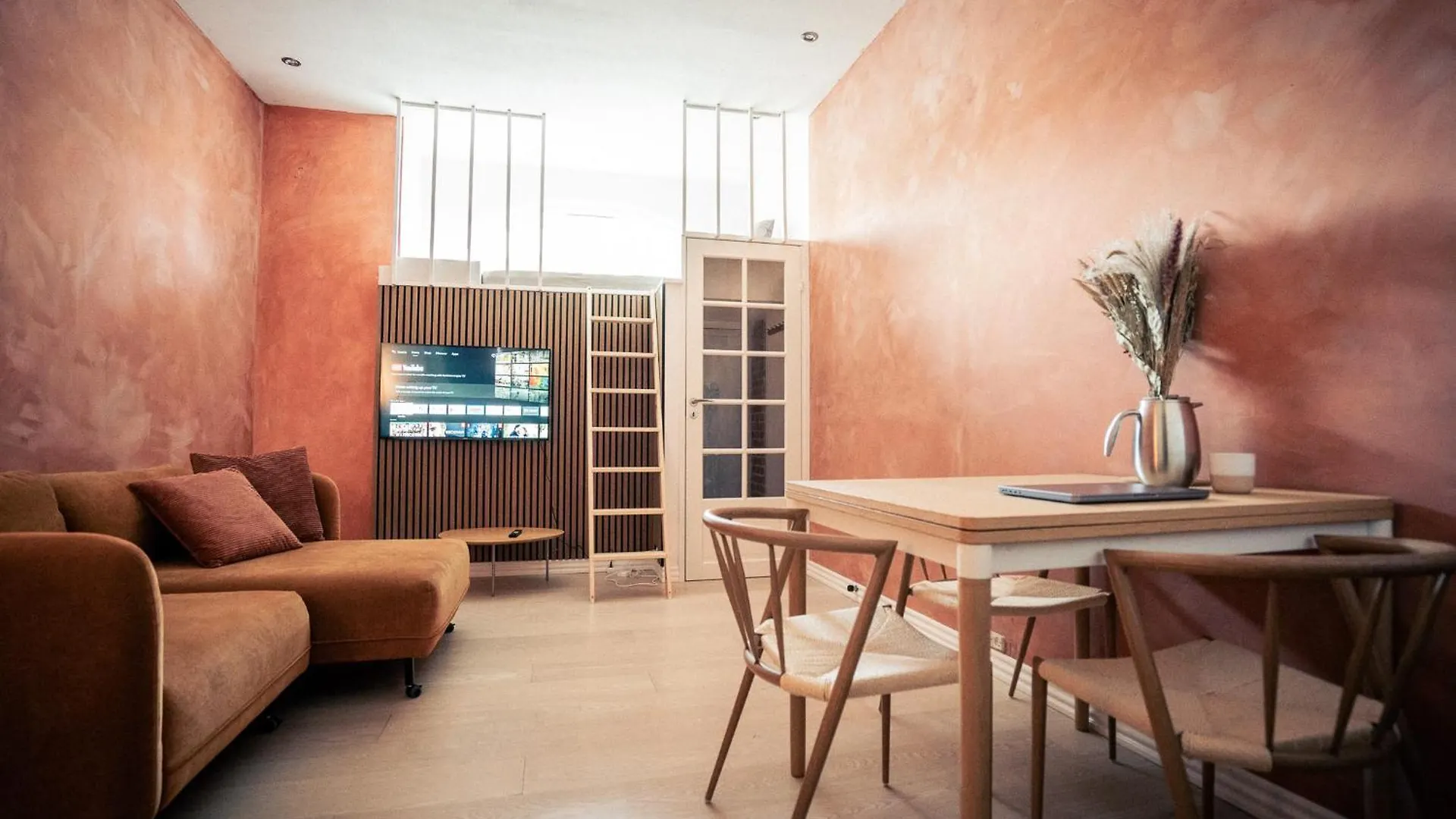 Spacious Green Apartment With Amazing Loft Copenhagen